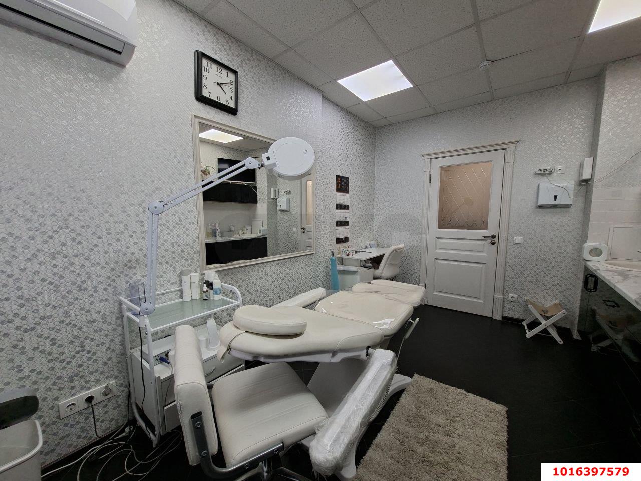 Фото №10: Торговое помещение 59&nbsp;м², 1/18&nbsp;эт. - Краснодар, Карасунский внутригородской округ, мкр. Комсомольский, ул. Сормовская, 204