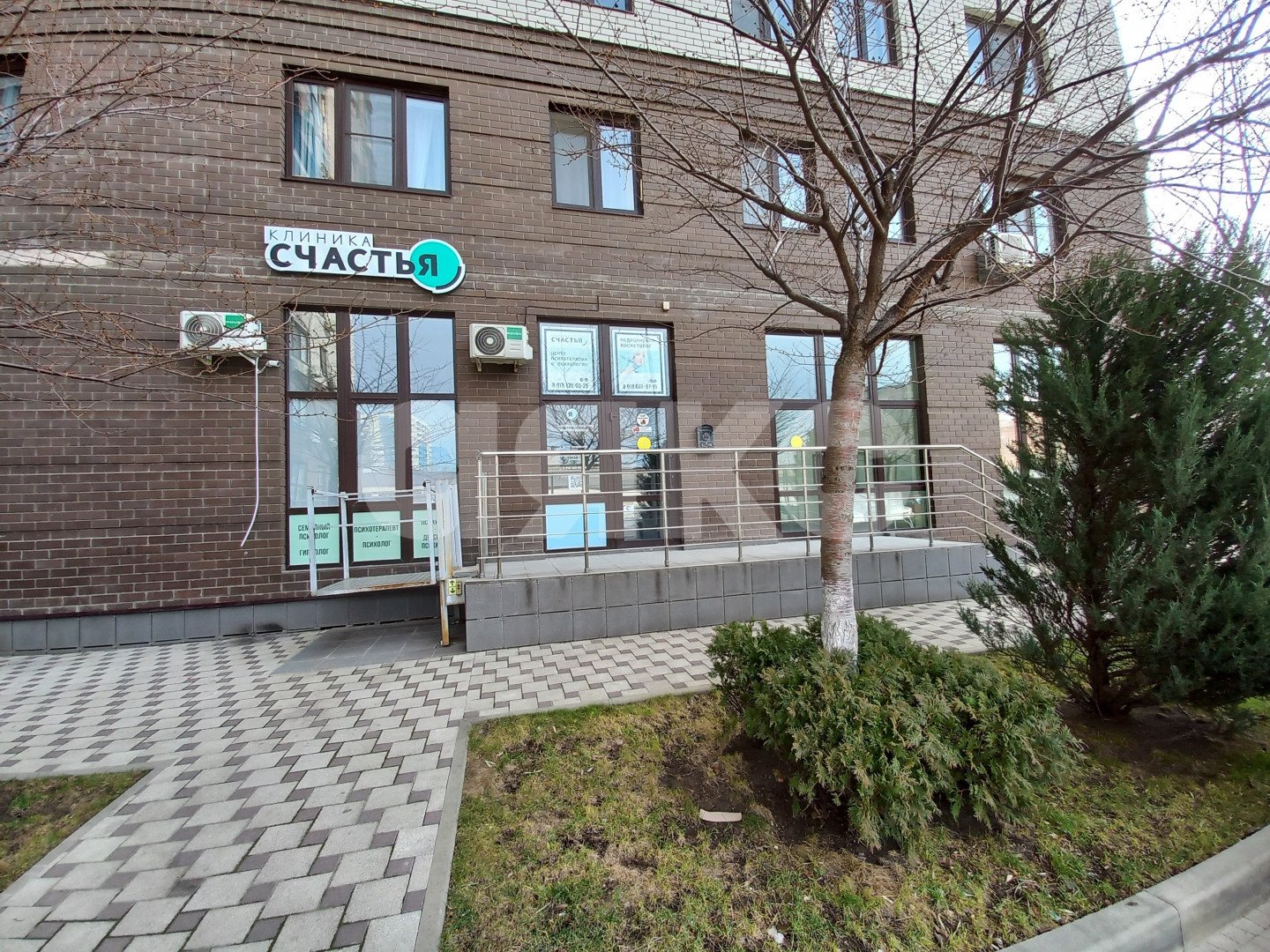 Фото №1: Коммерция 37&nbsp;м², 1/20&nbsp;эт. - Анапа, мкр. жилой комплекс Огни Анапы, ул. Толстого, 130к1
