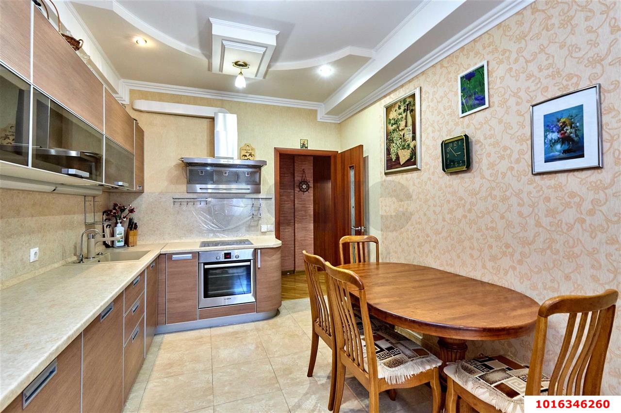 Фото №16: 2-комнатная квартира 75&nbsp;м², 3/4&nbsp;эт. - Краснодар, Западный внутригородской округ, мкр. Юбилейный, ул. 70-летия Октября, 26/1