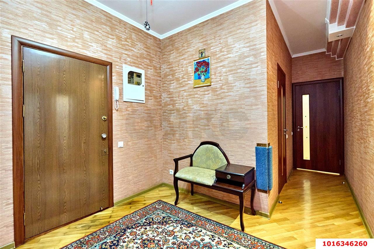 Фото №18: 2-комнатная квартира 75&nbsp;м², 3/4&nbsp;эт. - Краснодар, Западный внутригородской округ, мкр. Юбилейный, ул. 70-летия Октября, 26/1