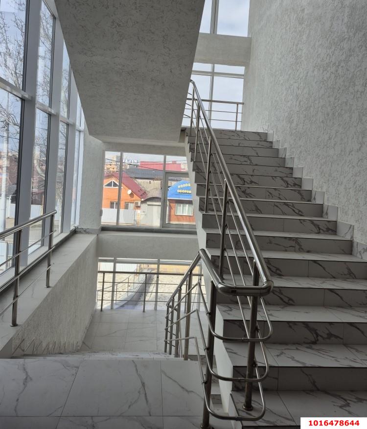Фото №9: Отдельное здание 2901&nbsp;м², 1/3&nbsp;эт. - Краснодар, Карасунский внутригородской округ, ж/м Пашковский, ул. Фадеева, 194