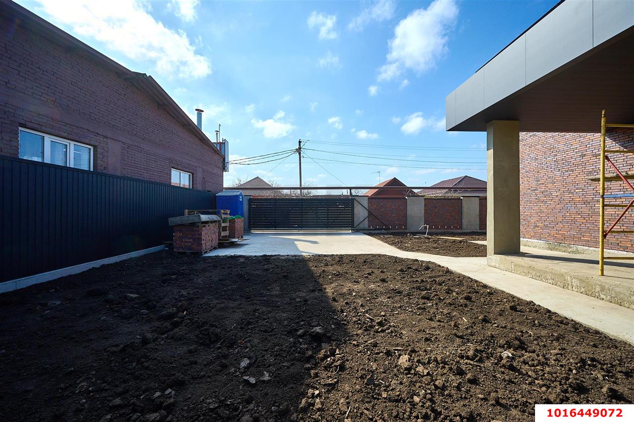 Фото №5: Дом 200&nbsp;м² + 4&nbsp;сот., 2&nbsp;эт. - Краснодар, Западный внутригородской округ, мкр. Фестивальный, ул. имени Дзержинского, 125/4