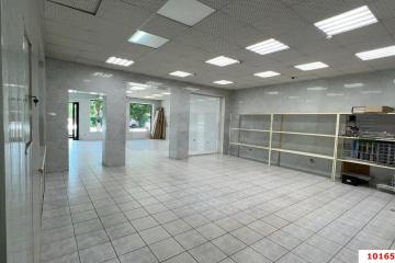 Фото №1: Торговое помещение 265 м², 1/2 эт. - Краснодар, мкр. Табачная Фабрика, ул. Первомайская, 45