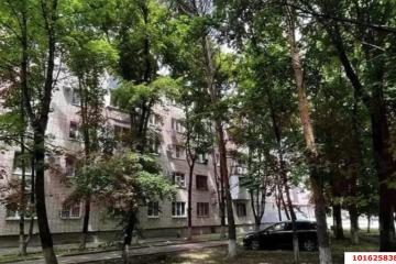 Фото №1: Комната 12&nbsp;м², 4/5&nbsp;эт. - Краснодар, мкр. Хлопчато-бумажный Комбинат, ул. Уральская, 81А