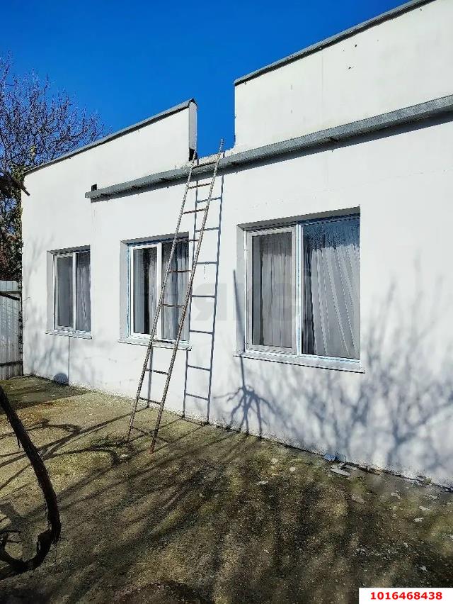 Фото №1: Дом 190&nbsp;м² + 4.6&nbsp;сот., 1&nbsp;эт. - Краснодар, Карасунский внутригородской округ, мкр. Хлопчато-бумажный Комбинат, ул. Новороссийская