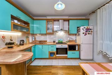 Фото №1: 2-комнатная квартира 71&nbsp;м², 10/11&nbsp;эт. - Краснодар, мкр. Юбилейный, пр-кт Чекистов, 33