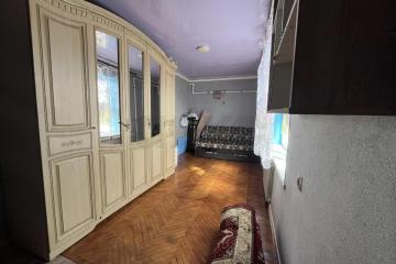 Фото №1: 2-комнатная квартира 45 м², 4/4 эт. - Краснодар, мкр. Дубинка, ул. Воронежская, 40