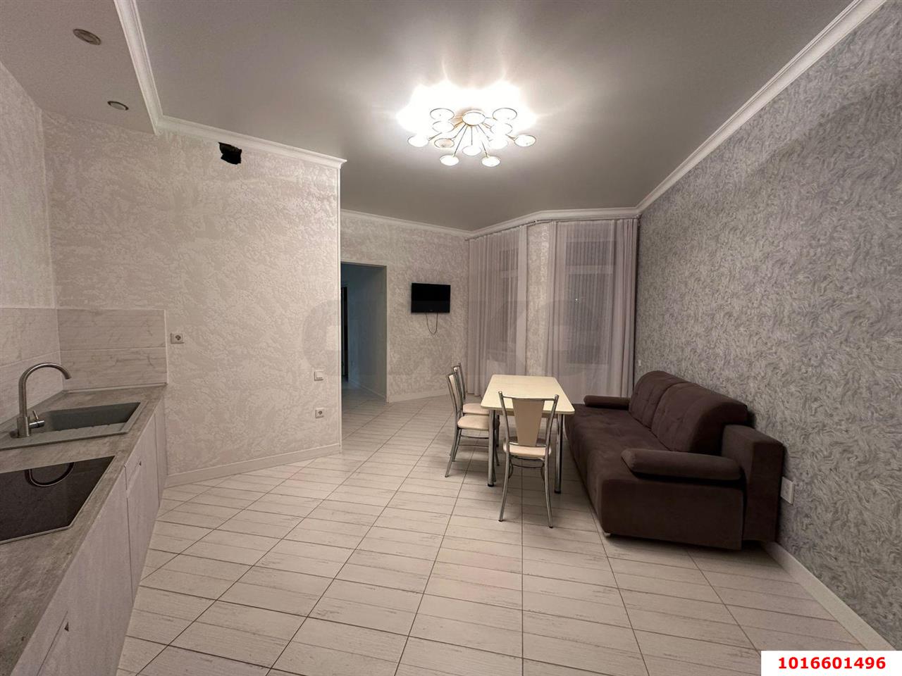 Фото №1: 2-комнатная квартира 75&nbsp;м², 11/24&nbsp;эт. - Краснодар, Центральный внутригородской округ, ЖК Каскад, мкр. Центральный, ул. Леваневского, 187