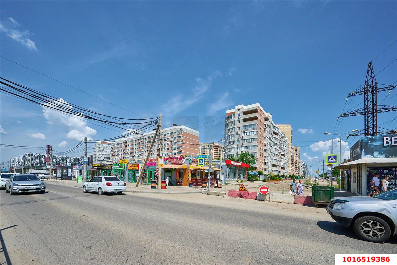 Фото №6: Торговое помещение 400&nbsp;м², 1/1&nbsp;эт. - Краснодар, Прикубанский внутригородской округ, мкр. Россинского, ул. Кирилла Россинского, 45