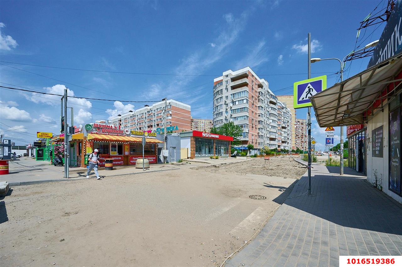 Фото №7: Торговое помещение 400&nbsp;м², 1/1&nbsp;эт. - Краснодар, Прикубанский внутригородской округ, мкр. Россинского, ул. Кирилла Россинского, 45