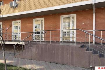 Фото №1: Торговое помещение 74&nbsp;м², 1/6&nbsp;эт. - Новая Адыгея, мкр. ЖК Виноград 2, ул. Бжегокайская, 25/1к12