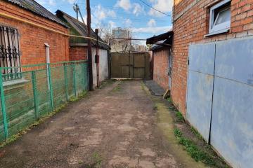 Фото №1: Часть дома 42 м² + 2.3 сот., 1 эт. - Краснодар, мкр. Центральный, ул. Длинная, 17