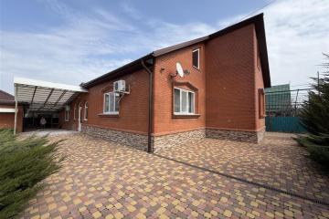 Фото №1: Дом 180&nbsp;м², 2&nbsp;эт. - Медведовская, ул. Пшеничная, 19