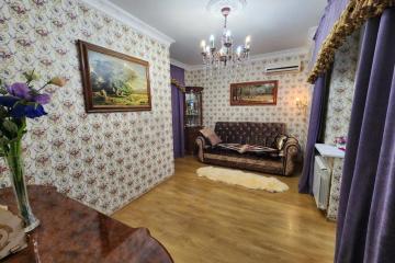 Фото №1: 4-комнатная квартира 83&nbsp;м², 2/4&nbsp;эт. - Краснодар, мкр. Центральный, ул. Митрофана Седина, 2