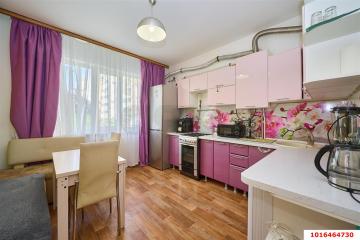 Фото №1: 2-комнатная квартира 60&nbsp;м², 1/5&nbsp;эт. - Яблоновский, мкр. ЖК Солнечный, ул. Солнечная, 55/1к12