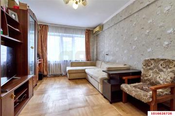 Фото №1: 2-комнатная квартира 45 м², 1/5 эт. - Краснодар, мкр. Фестивальный, ул. Герцена, 172