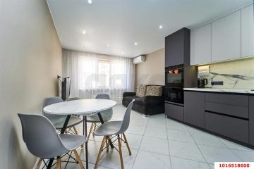 Фото №1: 3-комнатная квартира 90&nbsp;м², 10/16&nbsp;эт. - Краснодар, мкр. Восточно-Кругликовский, ул. Героев-Разведчиков, 42