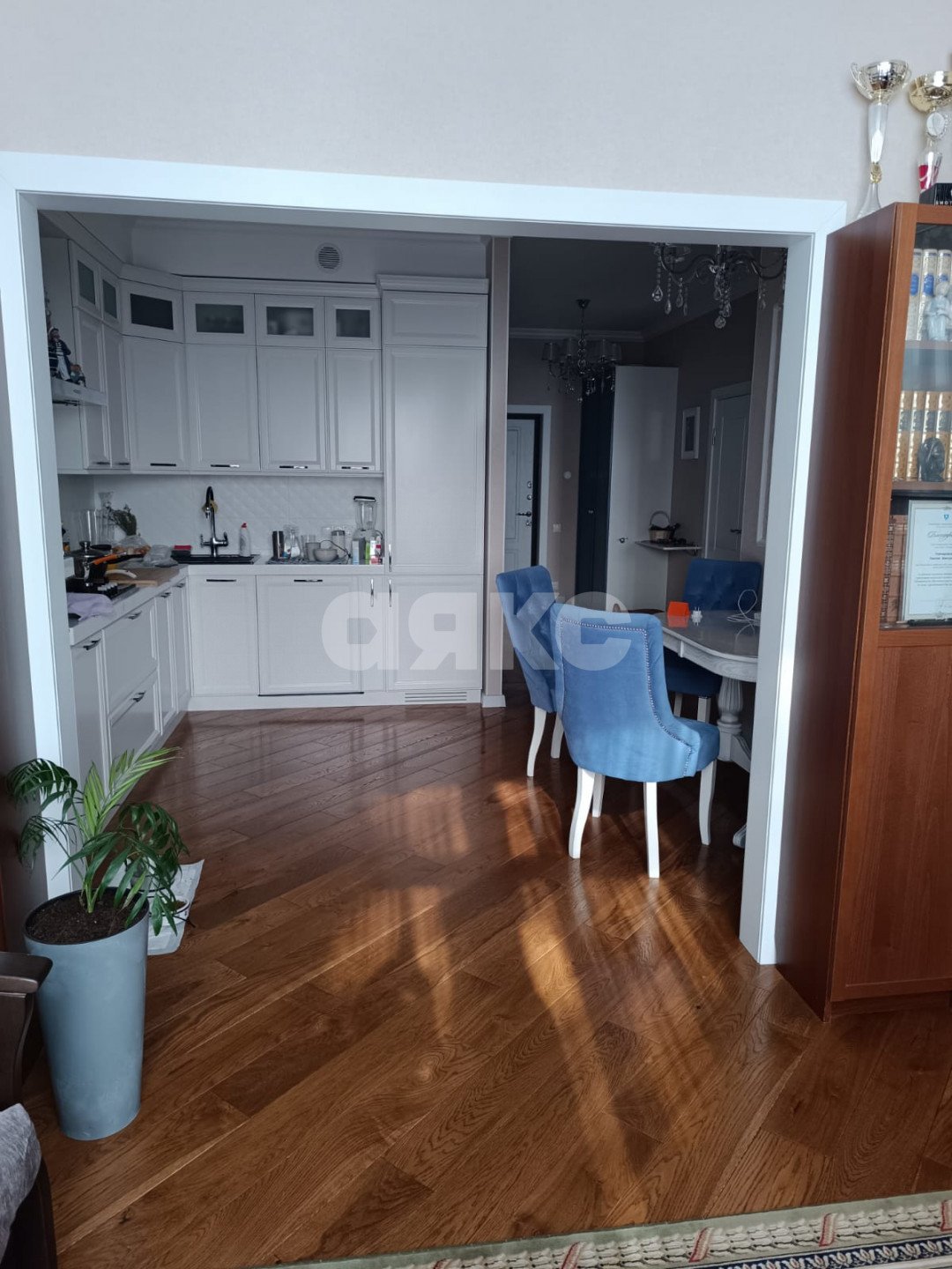 Фото №4: 2-комнатная квартира 74&nbsp;м², 2/7&nbsp;эт. - Геленджик, мкр. жилой комплекс Лазурный-2, ул. Верхняя, 4к1