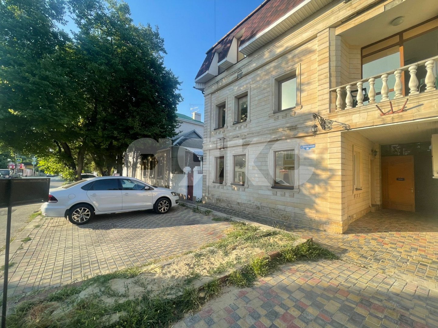 Фото №1: 5+-комнатная квартира 85&nbsp;м², 1/2&nbsp;эт. - Анапа, ул. Красноармейская, 29