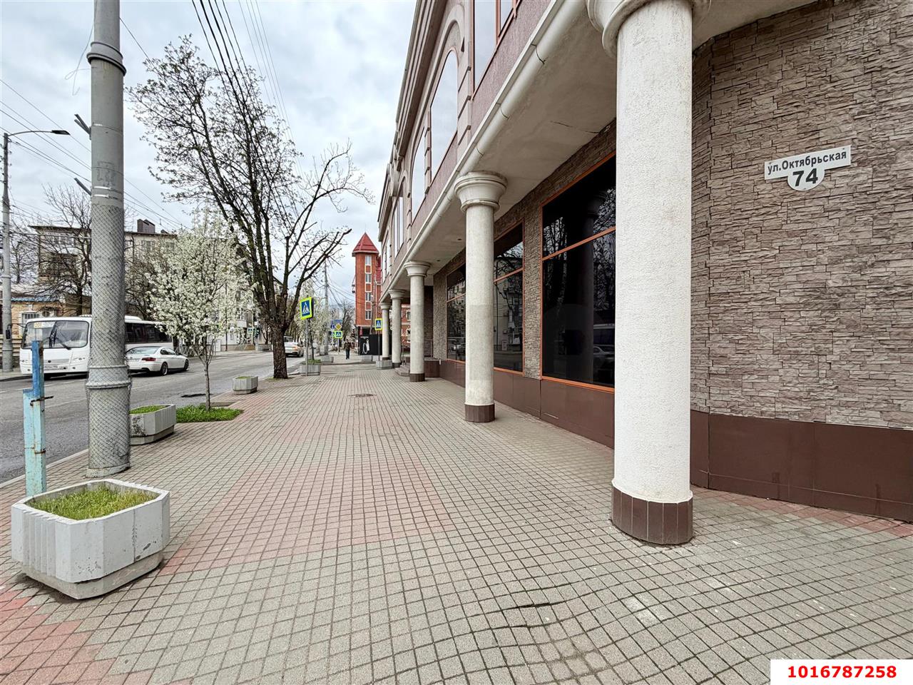 Фото №4: Офисное помещение 1022&nbsp;м², 2/15&nbsp;эт. - Краснодар, Западный внутригородской округ, мкр. Центральный, ул. Гимназическая, 30