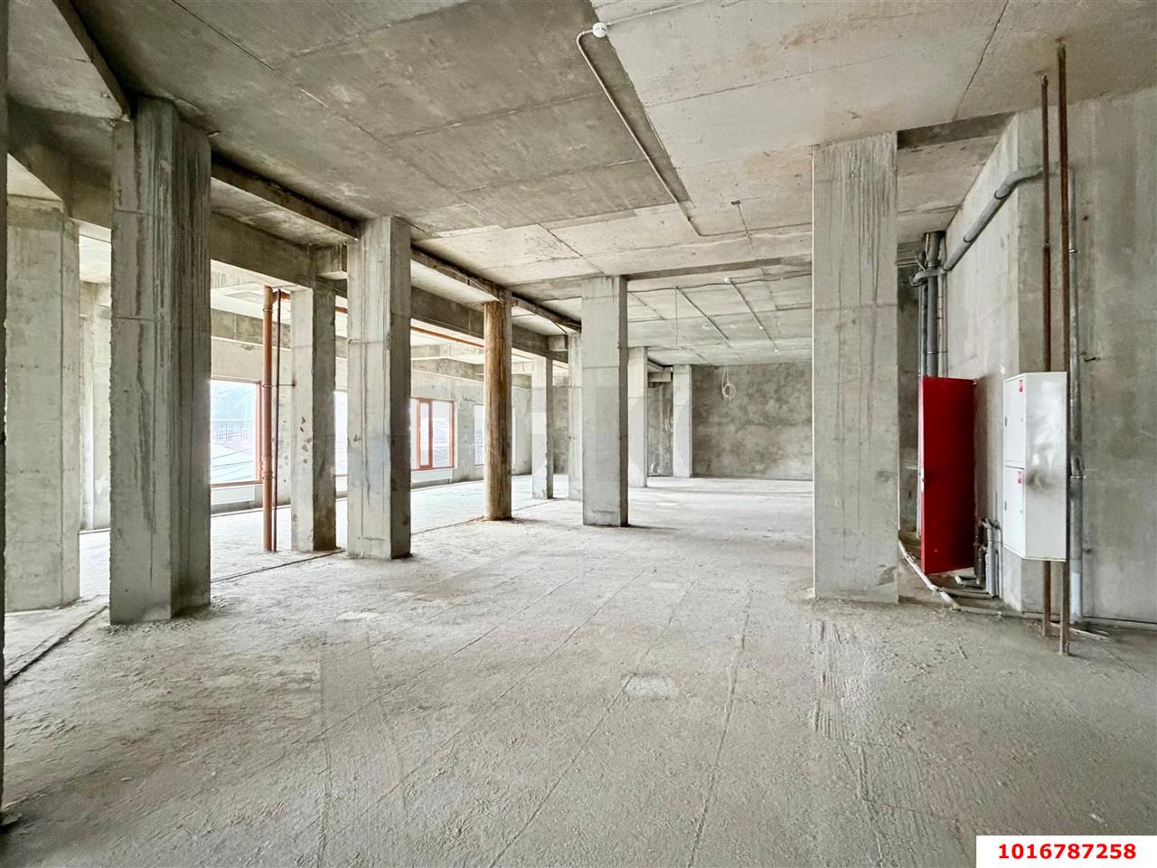 Фото №1: Офисное помещение 1022&nbsp;м², 2/15&nbsp;эт. - Краснодар, Западный внутригородской округ, мкр. Центральный, ул. Гимназическая, 30