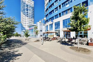 Фото №1: 4-комнатная квартира 220&nbsp;м², 22/23&nbsp;эт. - Краснодар, мкр. Центральный, ул. Кубанская набережная, 39