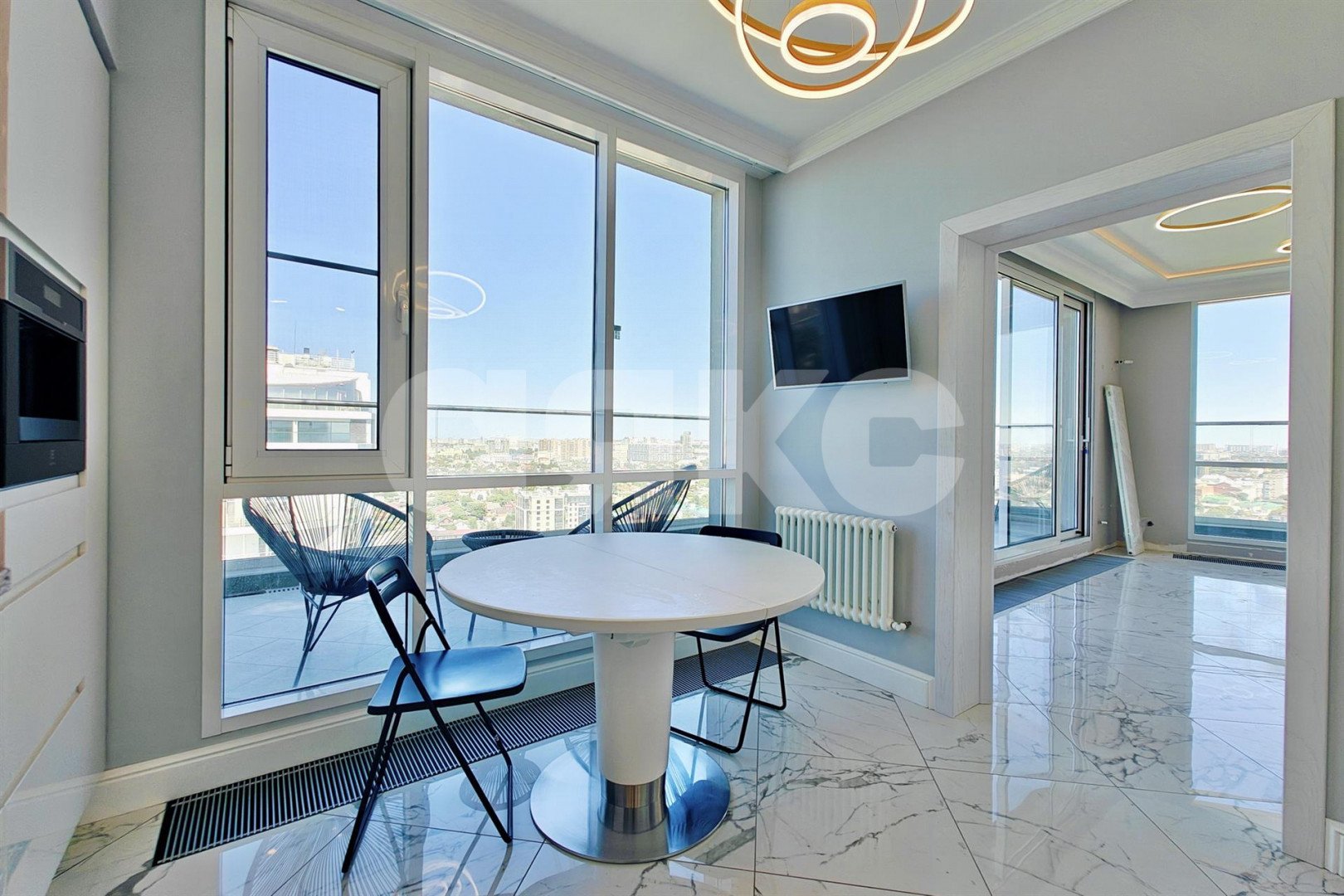 Фото №2: 4-комнатная квартира 220&nbsp;м², 22/23&nbsp;эт. - Краснодар, Западный внутригородской округ, ЖК Адмирал, мкр. Центральный, ул. Кубанская набережная, 39