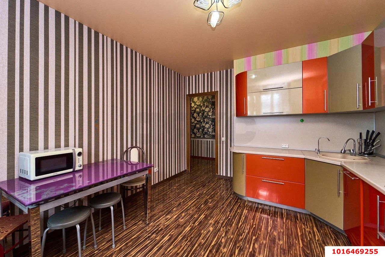 Фото №2: 1-комнатная квартира 51&nbsp;м², 18/24&nbsp;эт. - Краснодар, Прикубанский внутригородской округ, 40 лет Победы, мкр. жилой комплекс Достоевский, ул. Достоевского, 84