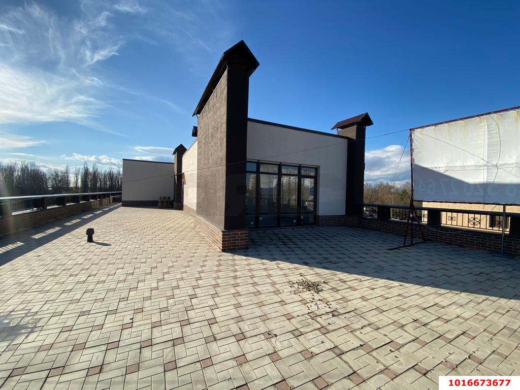 Фото №6: 2-комнатная квартира 195&nbsp;м², 3/4&nbsp;эт. - Краснодар, Западный внутригородской округ, Горогороды, мкр. Центральный, ул. Береговая, 10/3