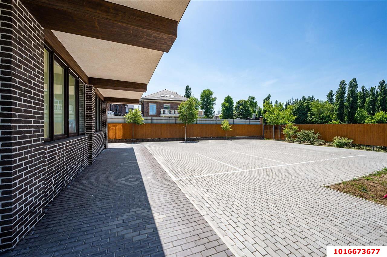 Фото №8: 2-комнатная квартира 195&nbsp;м², 3/4&nbsp;эт. - Краснодар, Западный внутригородской округ, Горогороды, мкр. Центральный, ул. Береговая, 10/3