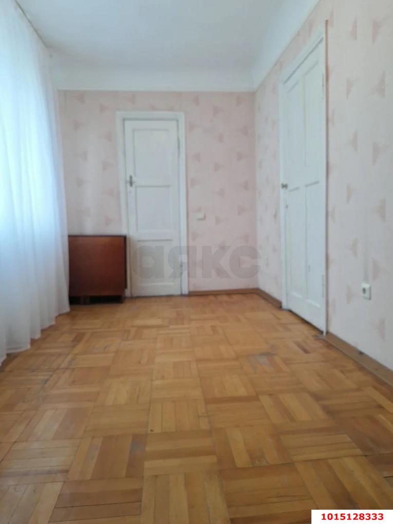 Фото №10: 2-комнатная квартира 49&nbsp;м², 3/5&nbsp;эт. - Краснодар, Центральный внутригородской округ, Покровка, мкр. Центральный, ул. Щорса, 49