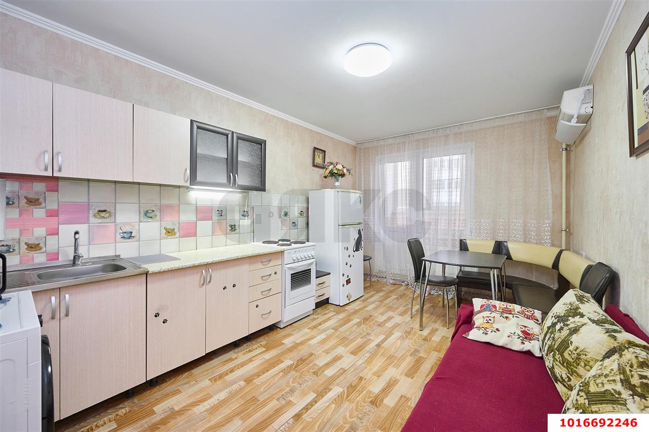 Фото №2: 2-комнатная квартира 60&nbsp;м², 2/16&nbsp;эт. - Краснодар, Карасунский внутригородской округ, ж/м Пашковский, ул. Фадеева, 425/1