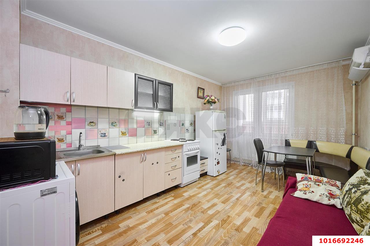 Фото №4: 2-комнатная квартира 60&nbsp;м², 2/16&nbsp;эт. - Краснодар, Карасунский внутригородской округ, ж/м Пашковский, ул. Фадеева, 425/1