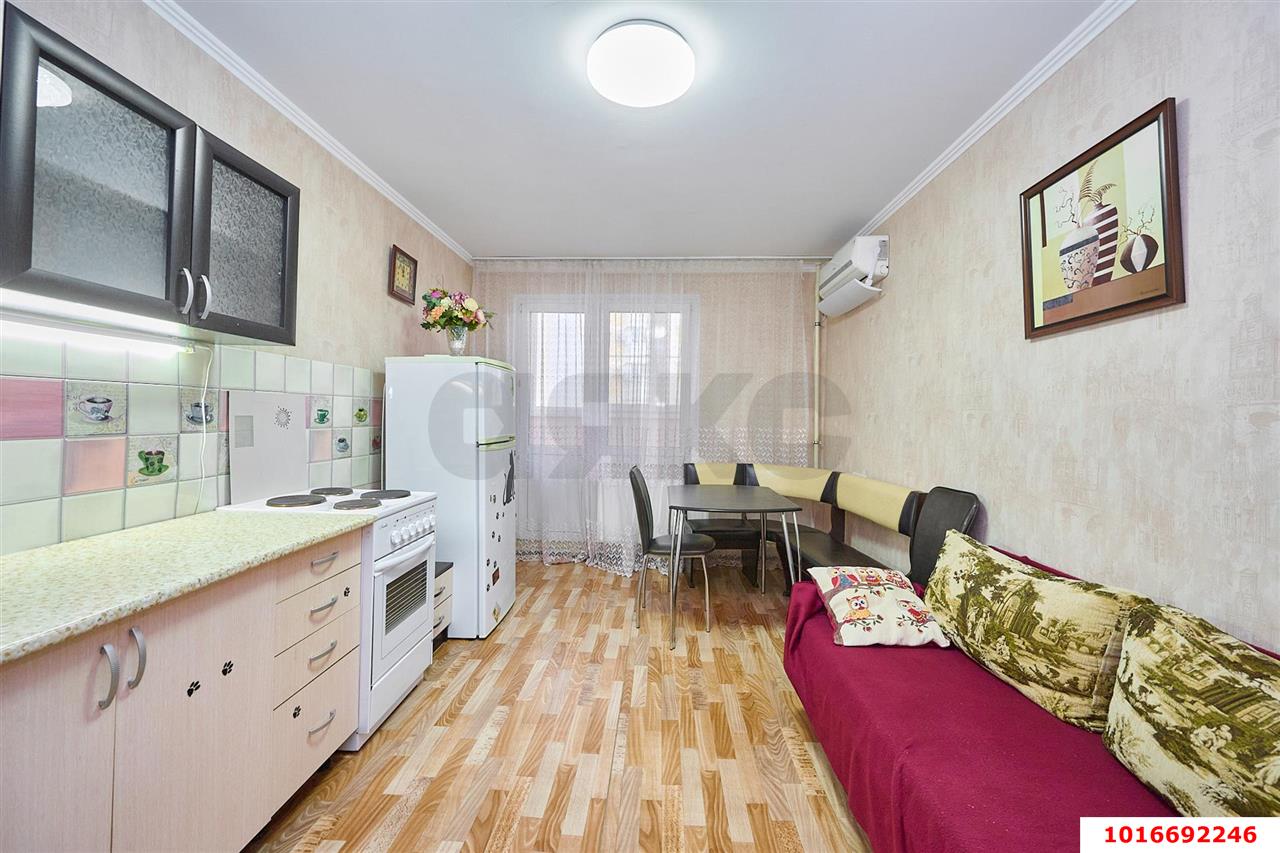 Фото №1: 2-комнатная квартира 60&nbsp;м², 2/16&nbsp;эт. - Краснодар, Карасунский внутригородской округ, ж/м Пашковский, ул. Фадеева, 425/1