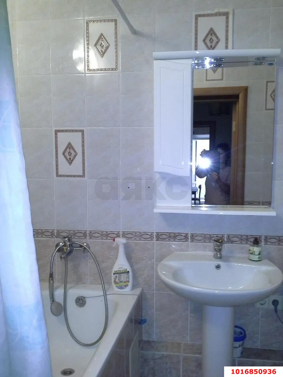 Фото №5: 2-комнатная квартира 74&nbsp;м², 5/10&nbsp;эт. - Новороссийск, Южный, мкр. 14-й, ул. Молодёжная, 4А