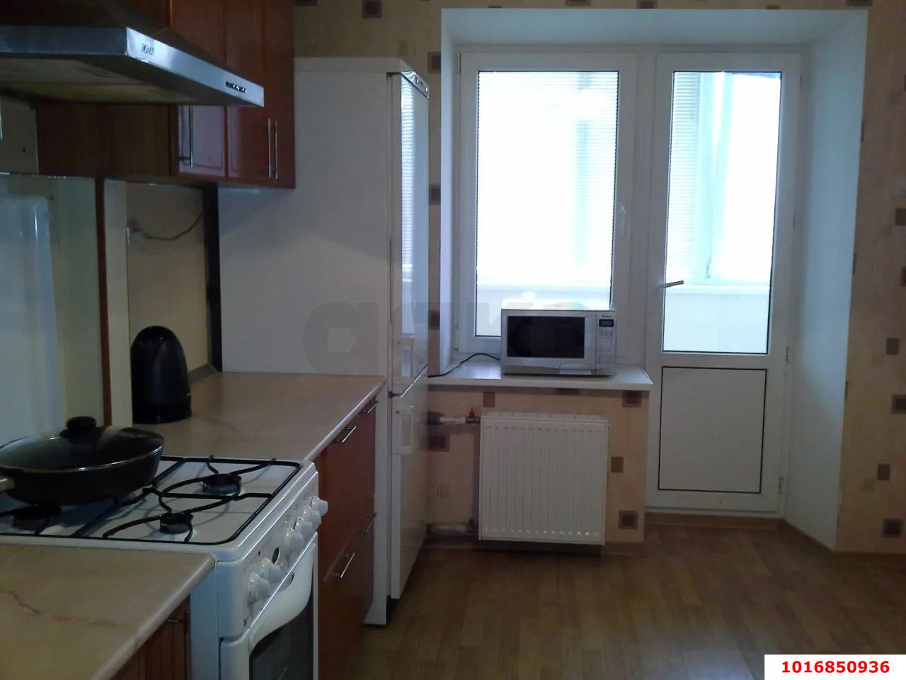 Фото №8: 2-комнатная квартира 74&nbsp;м², 5/10&nbsp;эт. - Новороссийск, Южный, мкр. 14-й, ул. Молодёжная, 4А