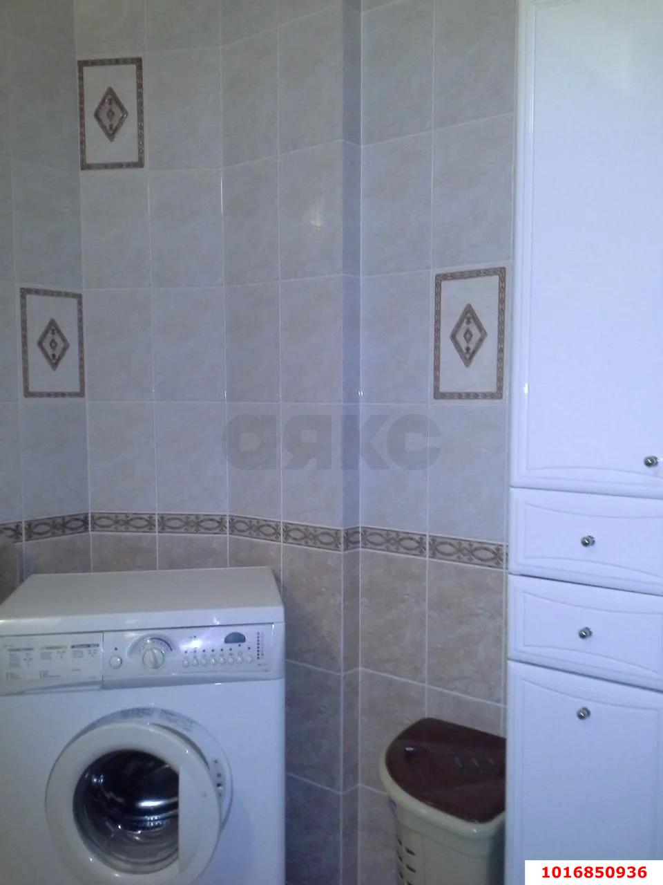 Фото №3: 2-комнатная квартира 74&nbsp;м², 5/10&nbsp;эт. - Новороссийск, Южный, мкр. 14-й, ул. Молодёжная, 4А
