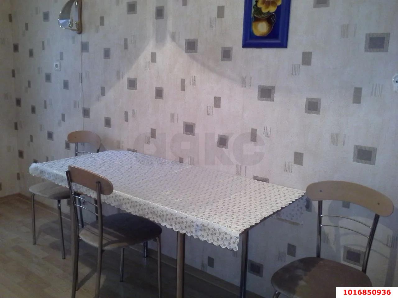 Фото №7: 2-комнатная квартира 74&nbsp;м², 5/10&nbsp;эт. - Новороссийск, Южный, мкр. 14-й, ул. Молодёжная, 4А
