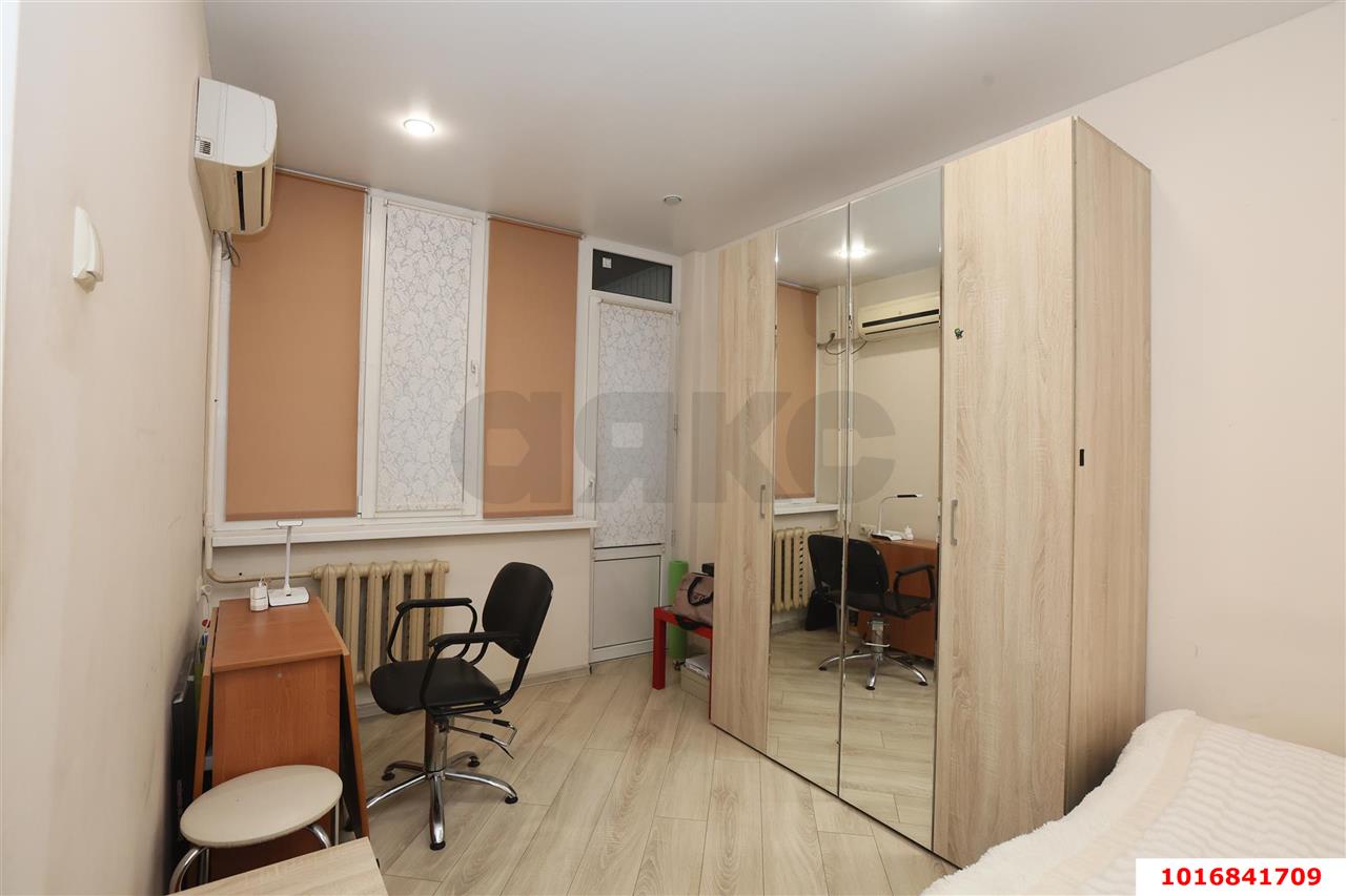 Фото №4: 2-комнатная квартира 60&nbsp;м², 5/12&nbsp;эт. - Краснодар, мкр. Западный внутригородской округ, ул. Красная, 145/1