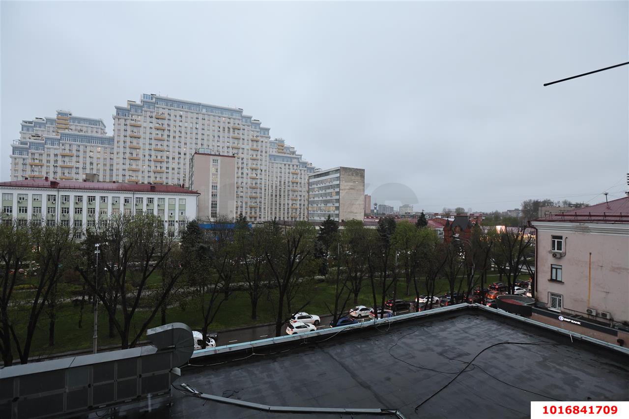 Фото №10: 2-комнатная квартира 60&nbsp;м², 5/12&nbsp;эт. - Краснодар, мкр. Западный внутригородской округ, ул. Красная, 145/1