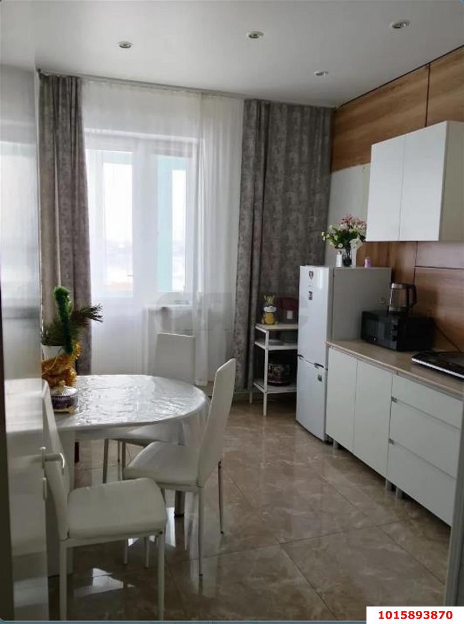 Фото №1: 2-комнатная квартира 54&nbsp;м², 3/5&nbsp;эт. - Краснодар, Прикубанский внутригородской округ, мкр. жилой комплекс Западный Город, ул. Крылатская, 21