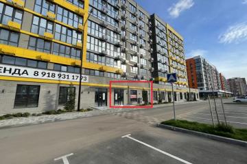 Фото №1: Торговое помещение 87 м², 1/9 эт. - Краснодар, мкр. жилой комплекс Лето, ул. имени Генерала Корнилова, 1