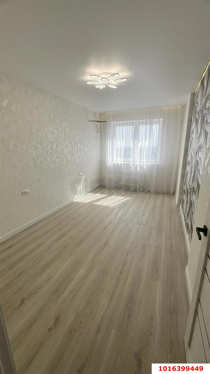 Фото №1: 1-комнатная квартира 41&nbsp;м², 18/20&nbsp;эт. - Краснодар, Прикубанский внутригородской округ, Молодёжный, мкр. жилой комплекс Семейный Парк, ул. Душистая, 60к2