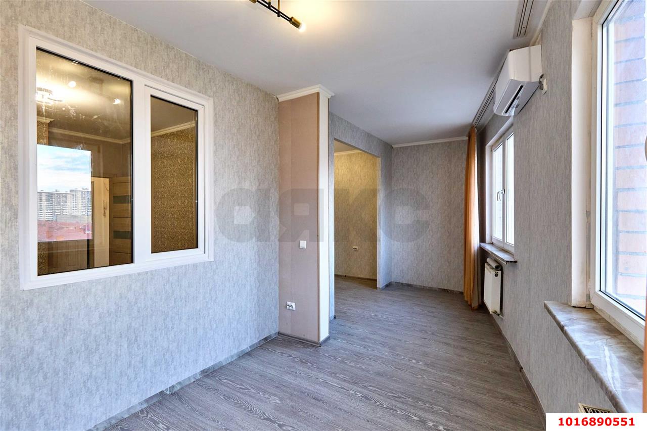 Фото №4: 1-комнатная квартира 42&nbsp;м², 7/10&nbsp;эт. - Краснодар, Прикубанский внутригородской округ, Россинского, мкр. жилой комплекс Инсити-Парк, ул. Командорская, 1к1