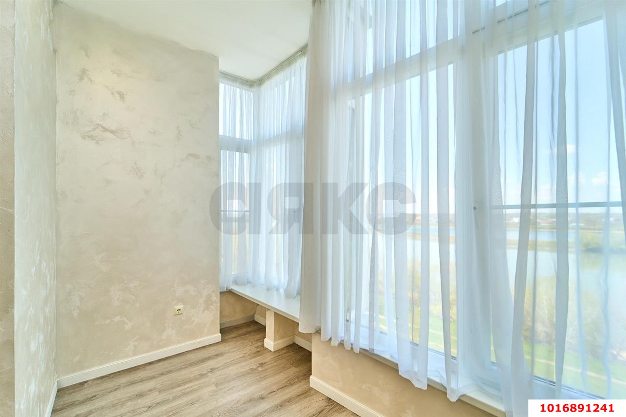 Фото №16: 2-комнатная квартира 96&nbsp;м², 7/24&nbsp;эт. - Краснодар, Западный внутригородской округ, ЖК Новый Город, мкр. Юбилейный, б-р Клары Лучко, 16