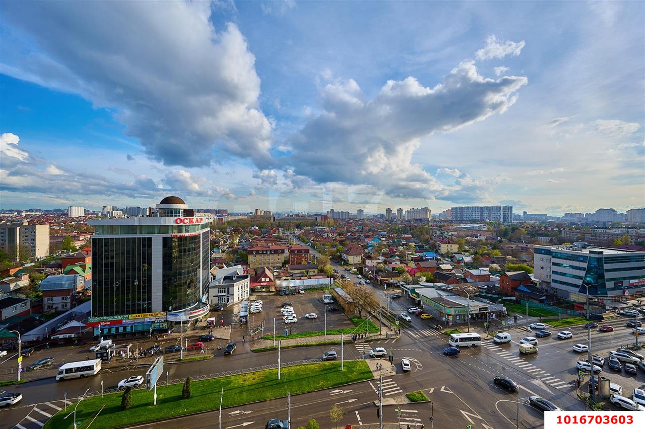 Фото №8: 2-комнатная квартира 89&nbsp;м², 9/15&nbsp;эт. - Краснодар, Прикубанский внутригородской округ, Завод Измерительных Приборов, мкр. ЖК Девелопмент Плаза, ул. имени 40-летия Победы, 33Г