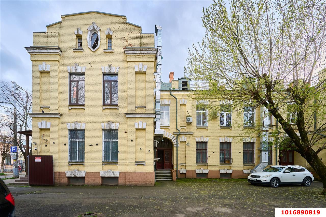 Фото №2: 5+-комнатная квартира 200&nbsp;м², 2/2&nbsp;эт. - Краснодар, Центральный внутригородской округ, мкр. Центральный, ул. Красноармейская, 4