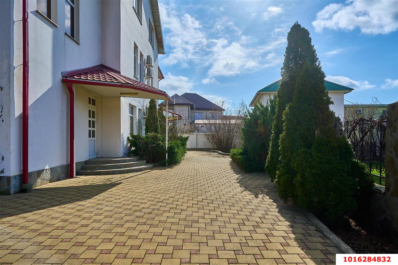 Фото №4: Дом 453&nbsp;м² + 5&nbsp;сот., 3&nbsp;эт. - Архипо-Осиповка, ул. Гоголя, 25
