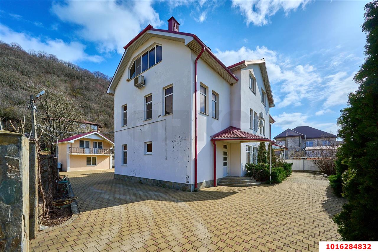 Фото №5: Дом 453&nbsp;м² + 5&nbsp;сот., 3&nbsp;эт. - Архипо-Осиповка, ул. Гоголя, 25