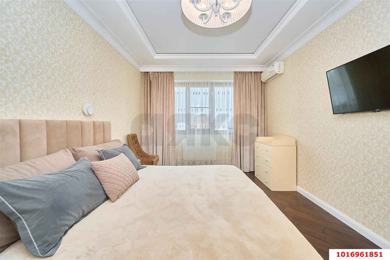 Фото №3: 2-комнатная квартира 80&nbsp;м², 10/16&nbsp;эт. - Краснодар, Западный внутригородской округ, мкр. Кожзавод, ул. Володи Головатого, 174